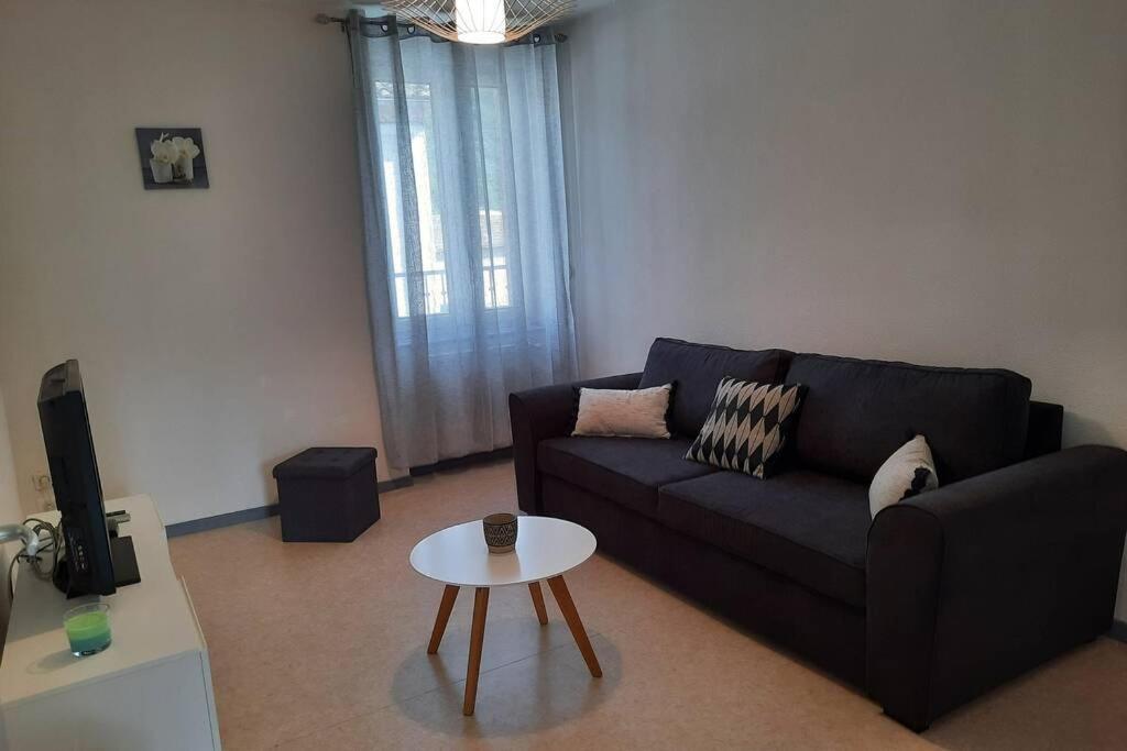 Saint Fortunat sur Eyrieux : Gite 4 à 6 personnes Extérieur photo
