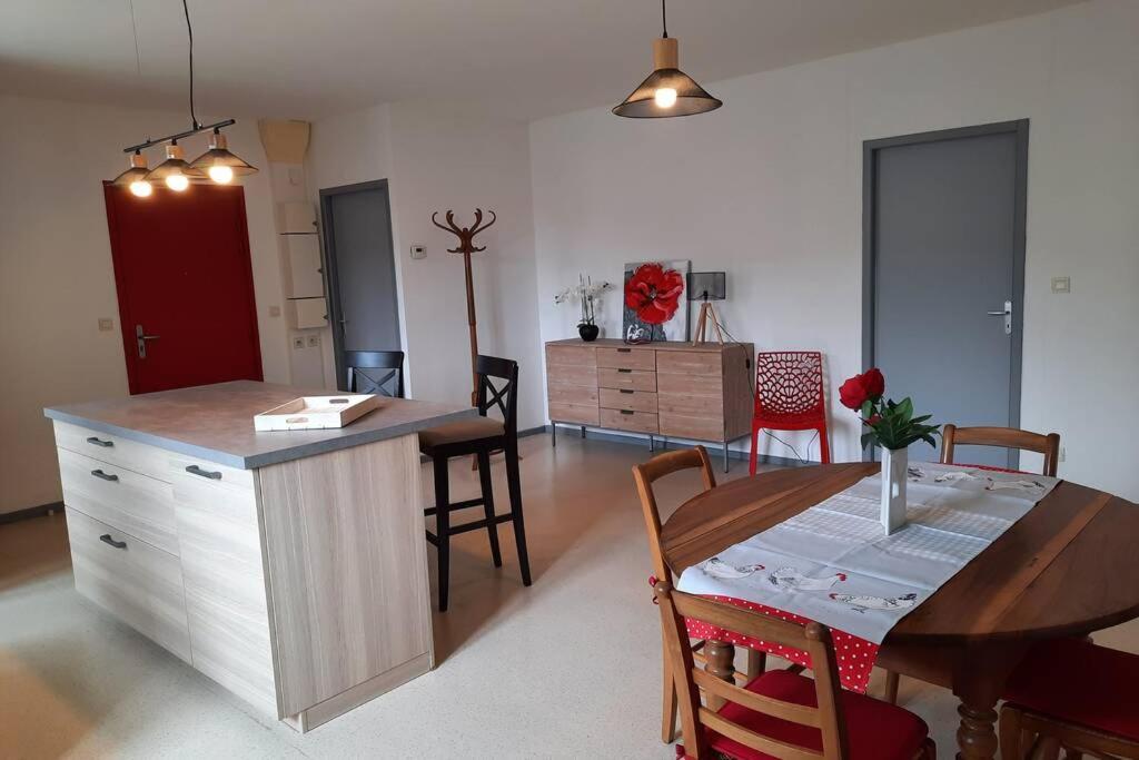 Saint Fortunat sur Eyrieux : Gite 4 à 6 personnes Extérieur photo